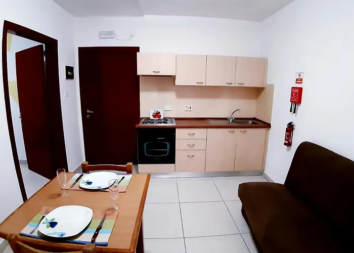 'Young'Seven Apartments Saint Julian's