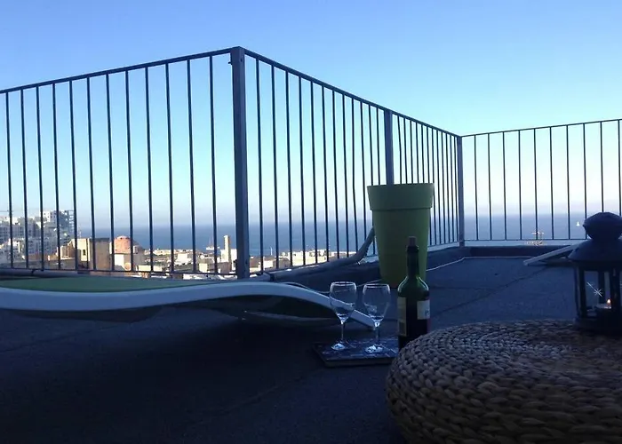 Valletta Art Penthouse With Seaview