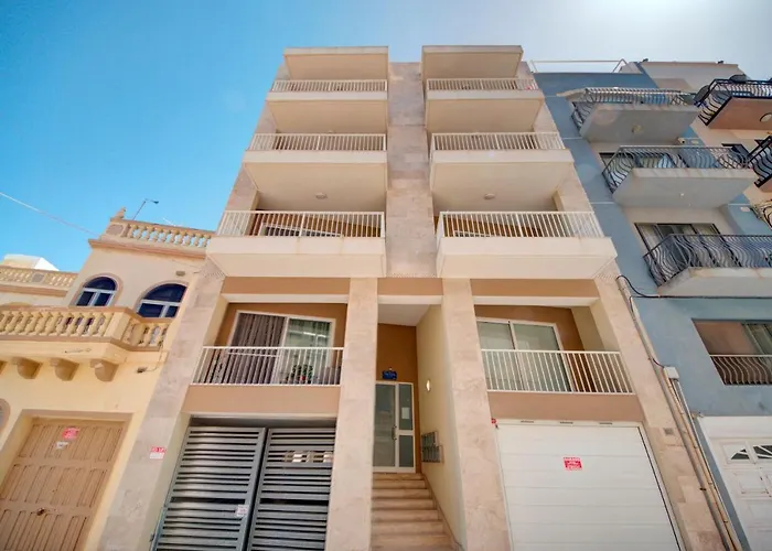 Modern Seaside 2 Bedroom Penthouse With Sea Views St. Paul's Bay