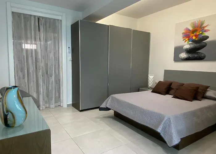 Pet friendly Summer House St. Paul's Bay