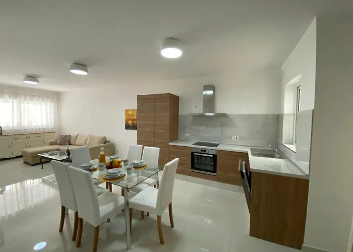 Sunshine Apartments Mellieha - Modern Three Bedroom Ground Floor Apartment With Yard