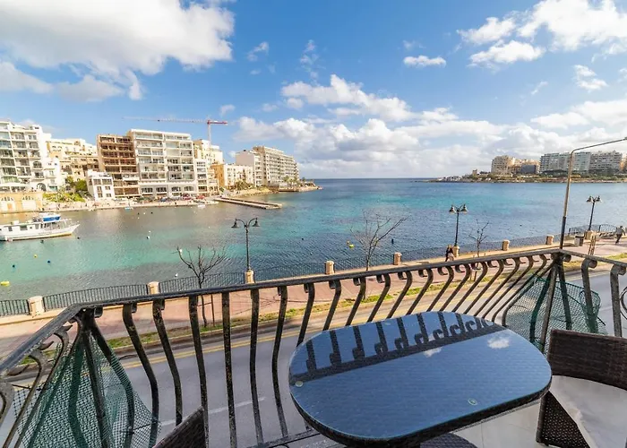 Superb Views Of Spinola Bay In Heart Of Stjulians-Hosted By Sweetstay Saint Julian's