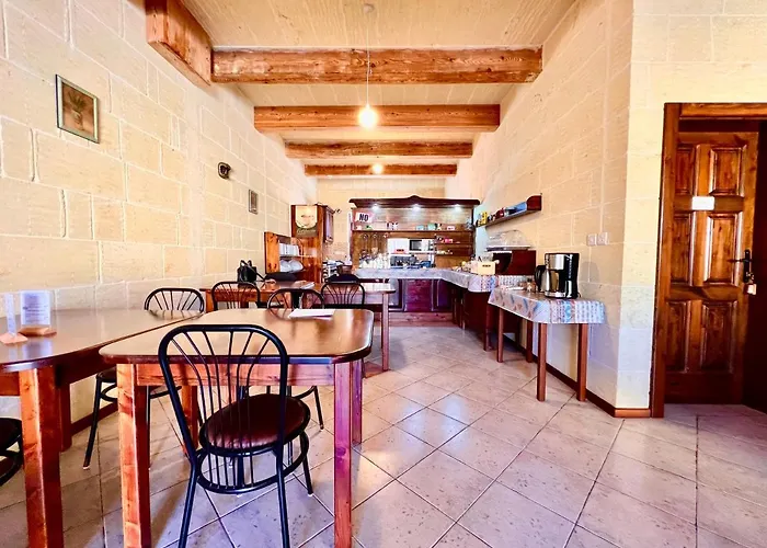 Gharb (Gozo) Dog Friendly Lodging and Hotels