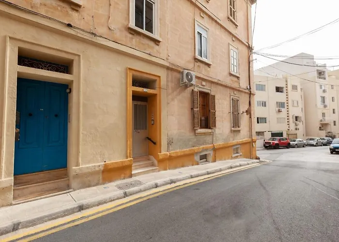 Pet friendly Stjulian'S Apartment A Few Steps From The Sea - Hosted By Sweetstay Saint Julian's