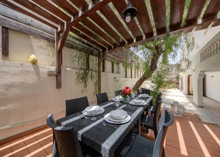 Spacious 4 Bedroom Villa In The Heart Of St Julians By Shortletsmalta Saint Julian's