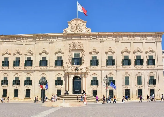 Pet friendly Luxurious 2Br Apartment In Valletta