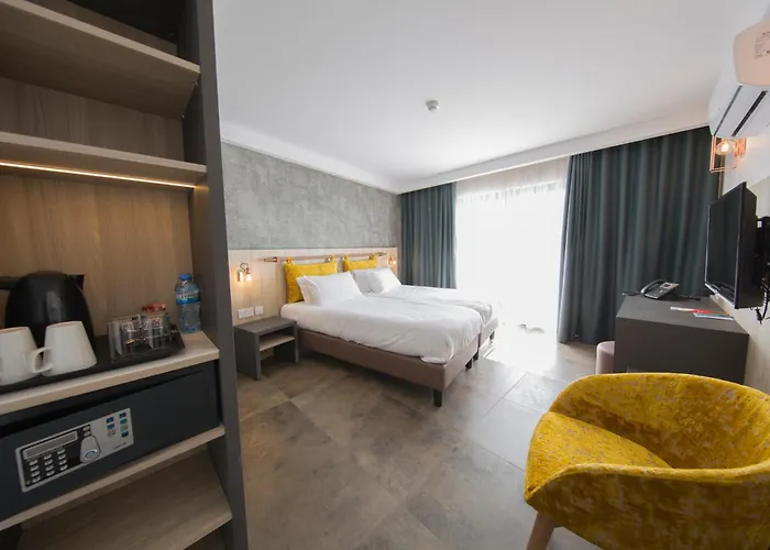 Ivy Hotel - Adults Only Saint Julian's