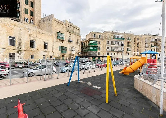 Seafront - Top Location, Top Floor With Wifi & Ac By 360 Estates Valletta