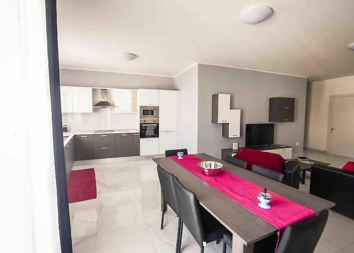 Pet friendly Meadow View Saint Pauls Bay Flat 4 Apartment St. Paul's Bay