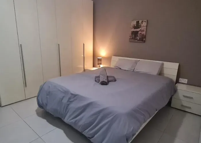 Pet friendly La Casa Cartago Apartment St. Paul's Bay