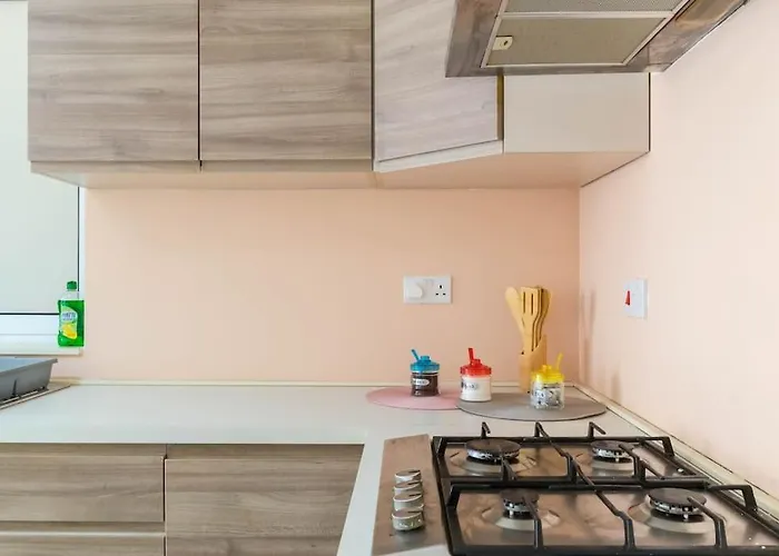 Pet friendly Cozy Apartment, Close To The Sea C4 St. Paul's Bay