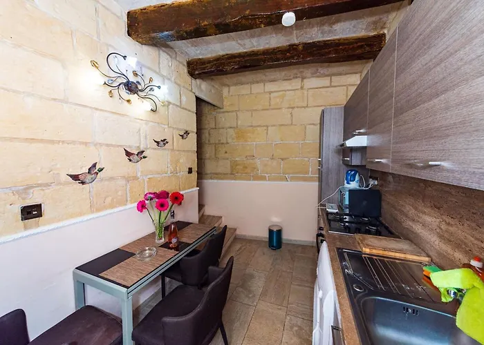 Valletta Traditional Townhouse