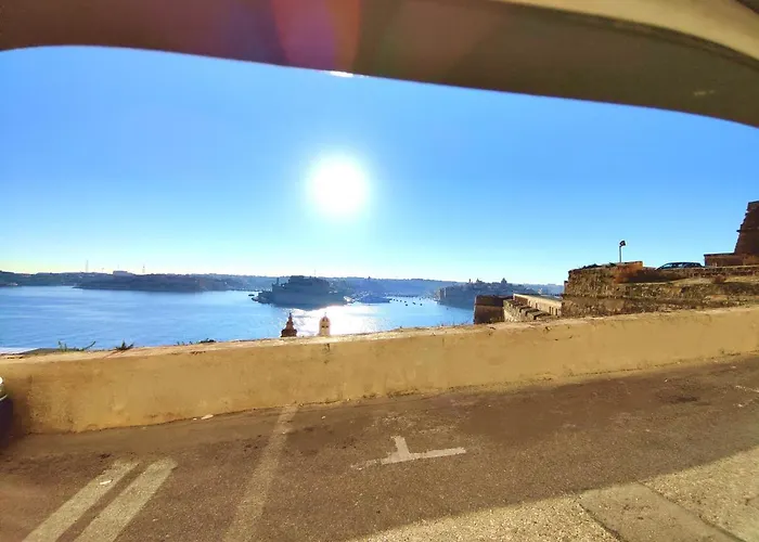 Ripple 23 Savynomad Harbour Residences Valletta