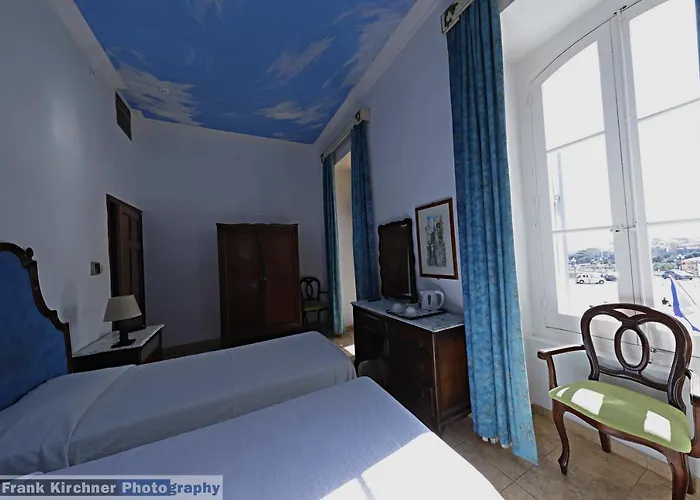 Hotel Castille Valletta
