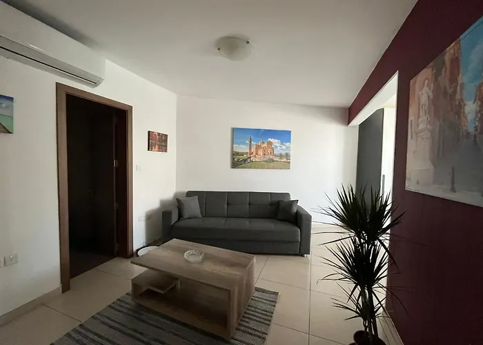 Lovely 3 Bedroom Condo Saint Julian's