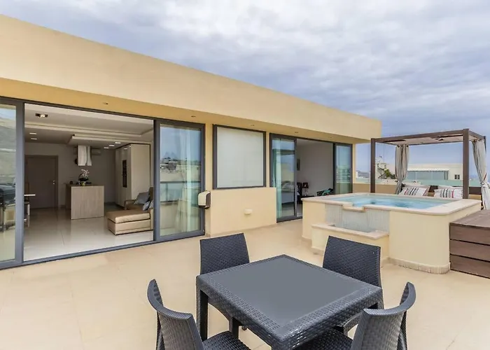 Pet friendly Unique Penthouse With Private Pool & Sea View Apartment St. Paul's Bay