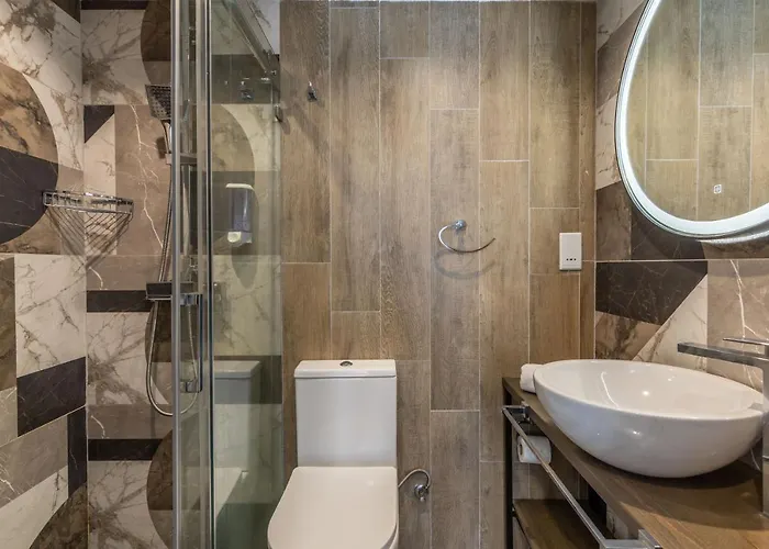 Pet friendly Well Located Studio 12 With Kitchen And Backyard Saint Julian's