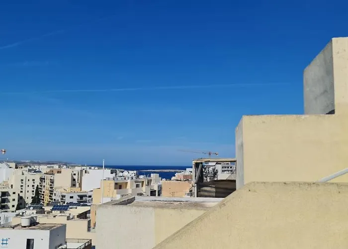 Pet friendly 3 Bedroom Penthouse A Saint Paul Bay St. Paul's Bay