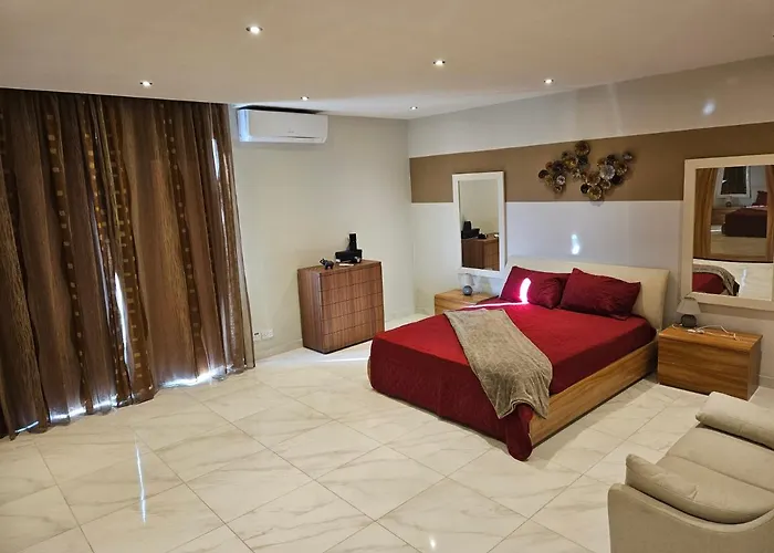 Pet friendly Double Bedroom In Shared Penthouse Apartment - Seabreeze Terraces St. Paul's Bay