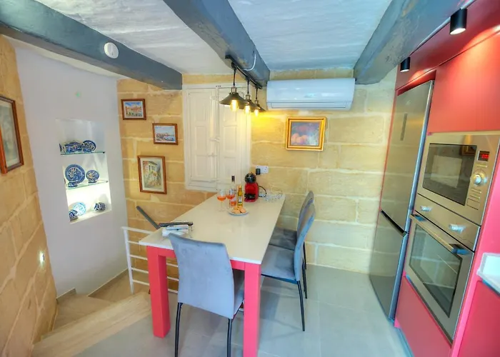 Pet friendly 1Bedroom-Stunning Views In Valletta Center Jspi1-1
