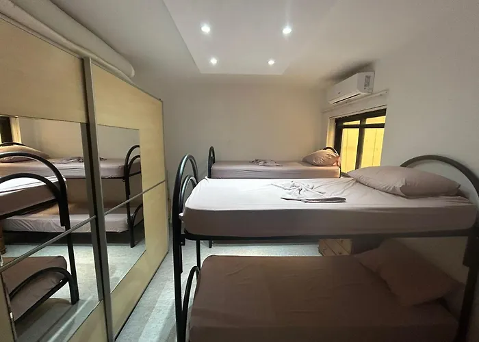 Pet friendly No 6 Poseidon Apartment Saint Julian's