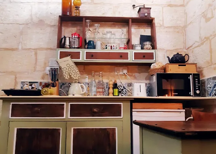 Pet friendly Myrtle Suite - Authentic Valletta Experience