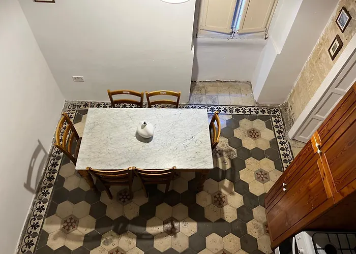 Valletta hotels near Inquisitor's Palace
