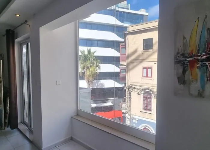Pet friendly Metrostays Apartament Paceville St Julian Saint Julian's