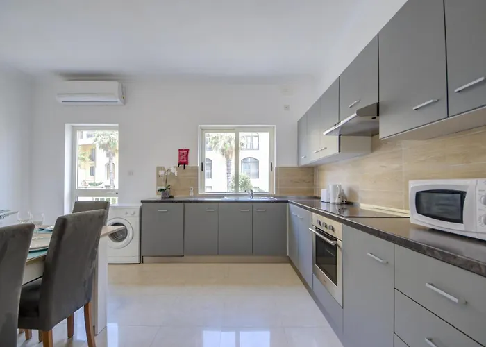 St Julian'S Unique 3-Bedroom Apartments And Penthouse With Jacuzzi Saint Julian's