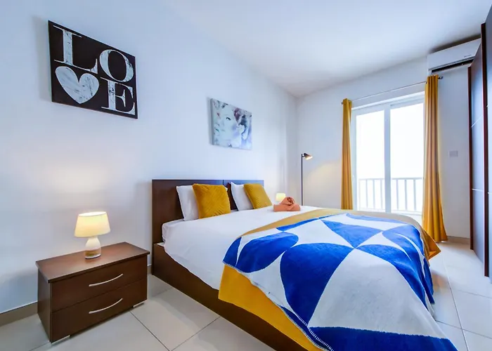 Pet friendly 2 Bedroom Apartment With Balcony In Central St Julians, Pacevile, Apt 6 By Vaganza Saint Julian's