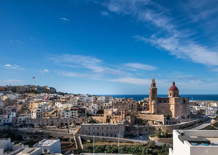 Pet friendly Clifftop Modern Apartment Mellieha