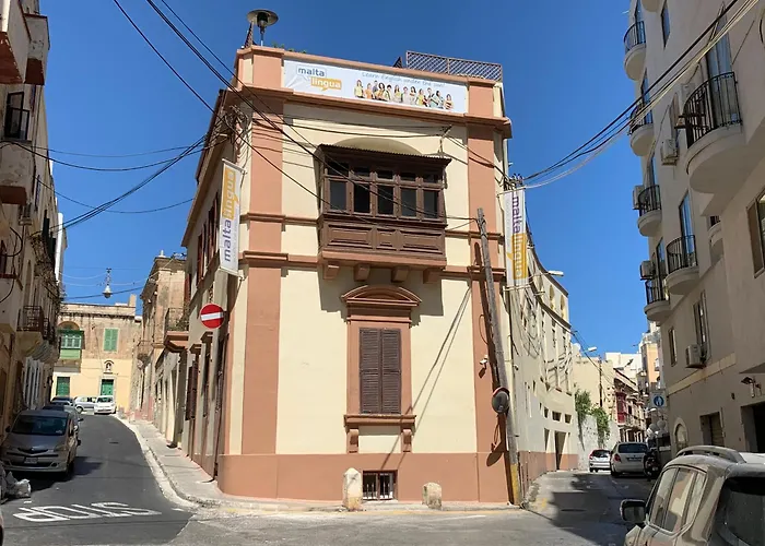 Varis Saint Julian's