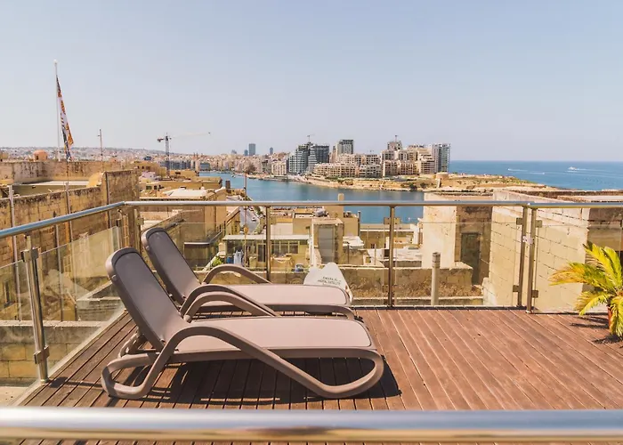 Vallettastay Skyline Sea View Studio