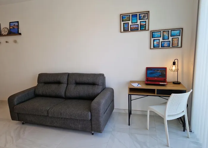 Pet friendly Sea View New Penthouse Terrace & Garage Parking Apartment St. Paul's Bay
