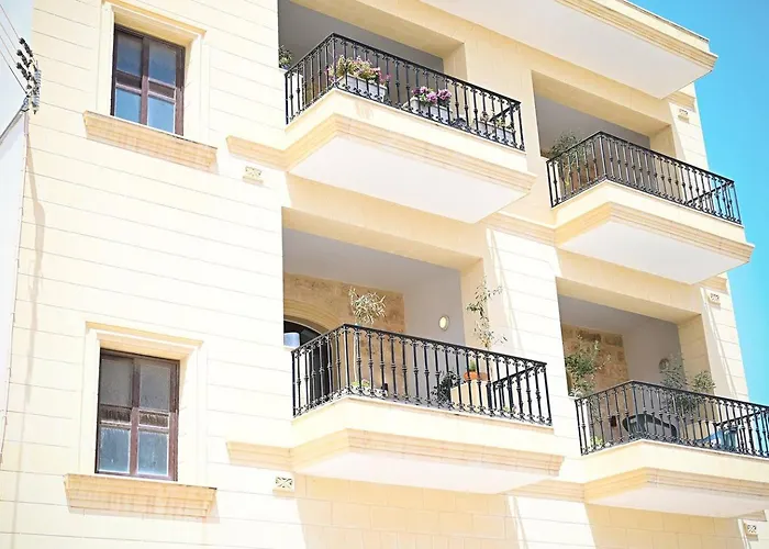 Pet friendly Fl 2 Ta'Lonza Luxury With Hot Tub By Homely Mellieha