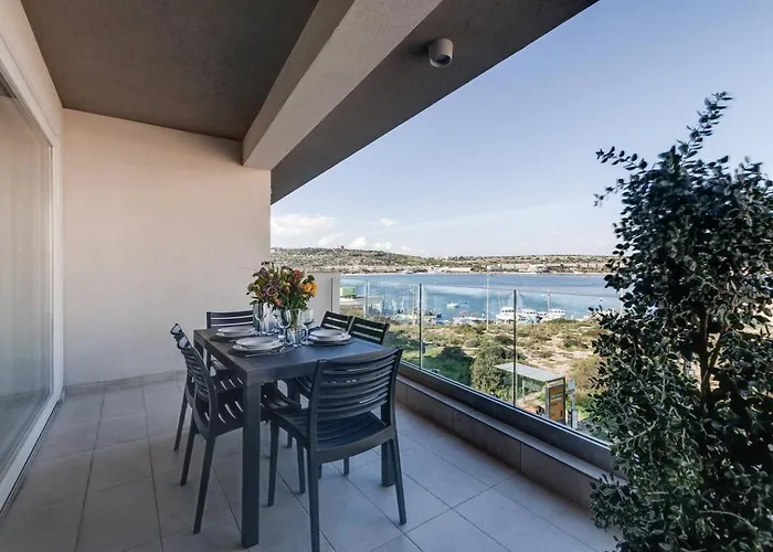 Pet friendly Luxe 3Br Melliehabay Stunning Terrace By Homely Ghadira