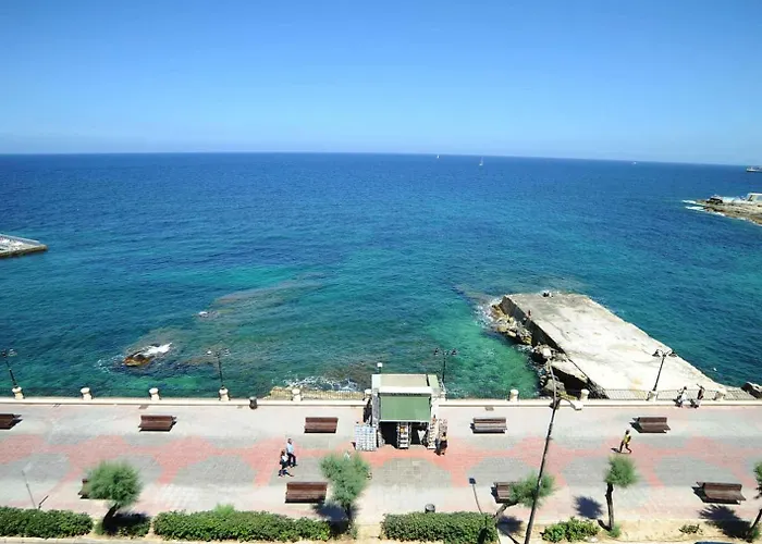 Sliema Chalet Hotel