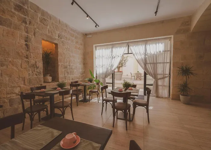 Maria Rosa Suites Victoria