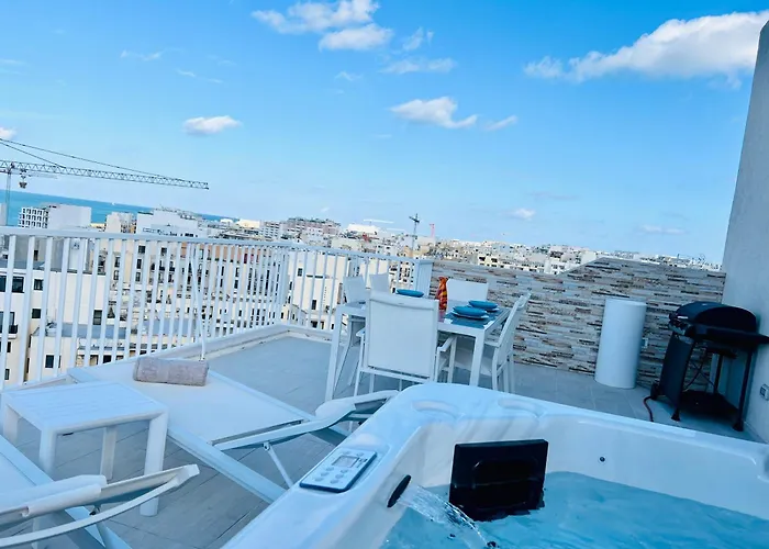Pet friendly Poseidon Court Penthouse Superior Apartment St. Paul's Bay