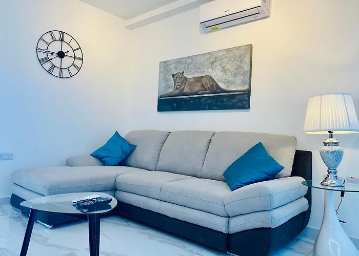 Seaview Portside Penthouse Superior Apartment St. Paul's Bay