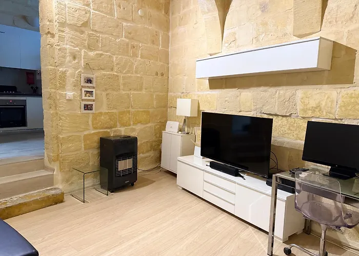 Pet friendly St Elias Apartment Saint Julian's
