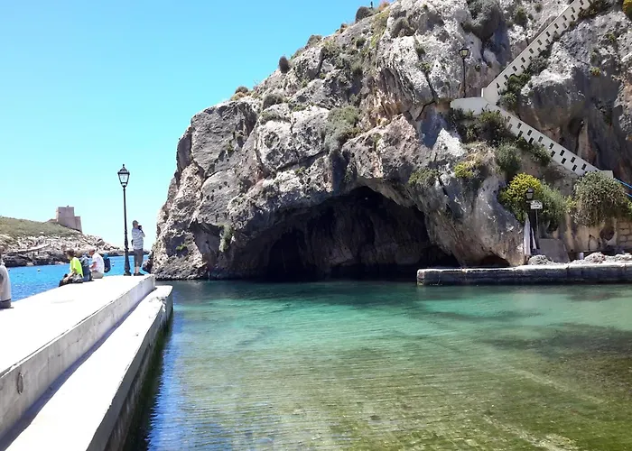 40Sec Walk To Xlendi Beach - Fully Air Con & Heated Brand New Central Apartment