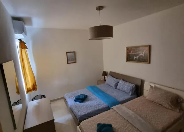 Pet friendly Modern Three Bedroom Apartment In Center Bugibba St. Paul's Bay