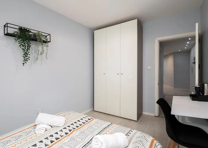 Modern 3 Bedroom & 3 Bathroom Apartment - Near Balluta Bay Saint Julian's