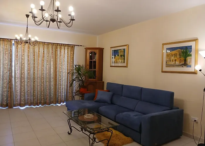 Manor Court Luxury Apartment St. Paul's Bay