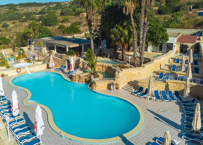 St. Paul's Bay hotels near Federica