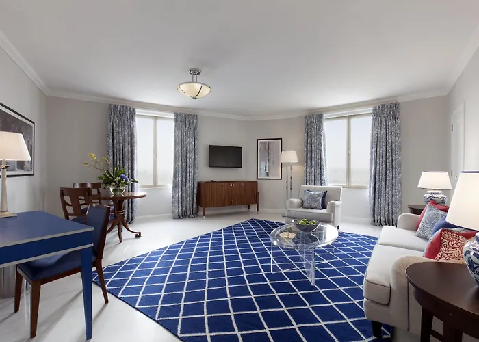 Valletta Dog Friendly Hotels near Lascaris War Rooms