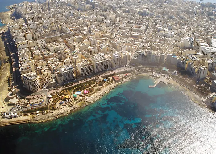 Sliema hotels near Upper Barrakka Gardens