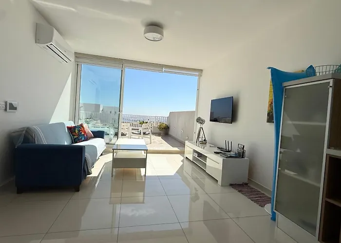 Sunshine Apartments Mellieha - Modern Two Bedroom Penthouse With Terrace