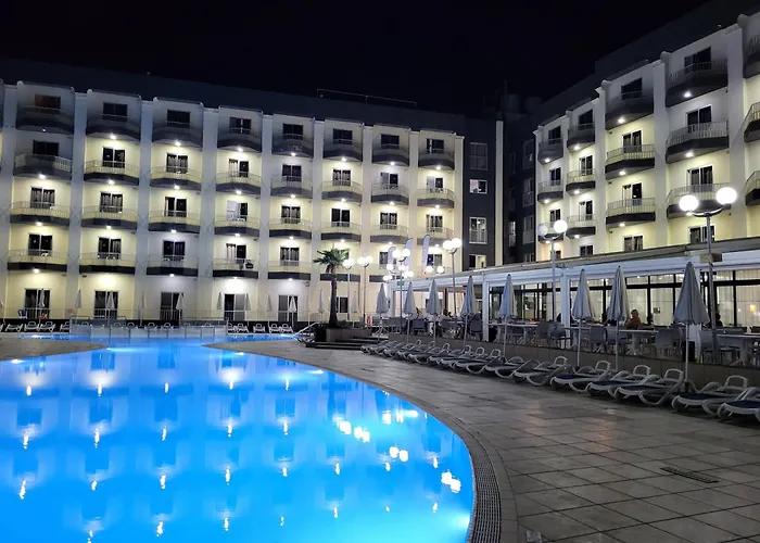 St. Paul's Bay hotels near Il-Wardija